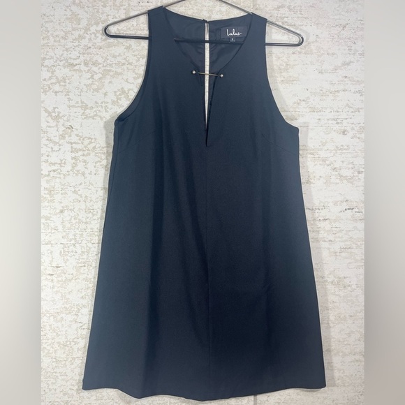 Lulus Dresses & Skirts - LULU'S Black Mini Sheath Shift Dress w/ Deep V Neck Gold Pin Closure Size Small